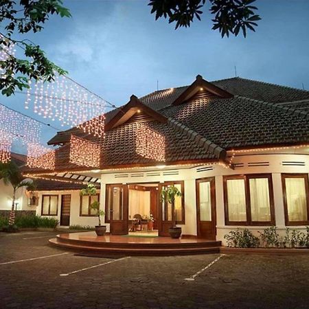 בנדונג Paniisan Hotel מראה חיצוני תמונה